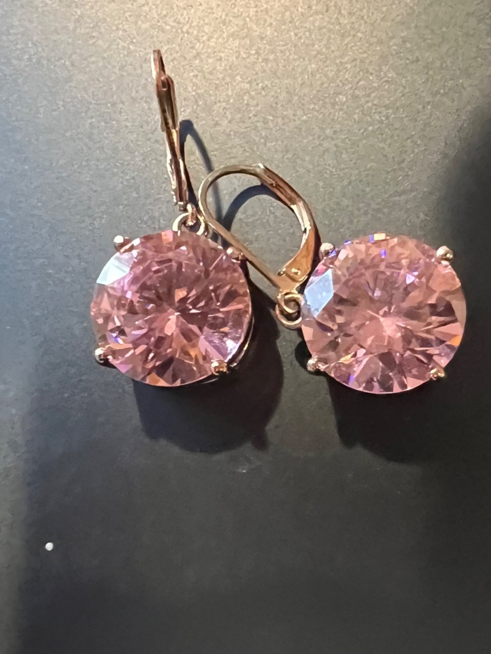 Round Pink - Picture 2 of 10